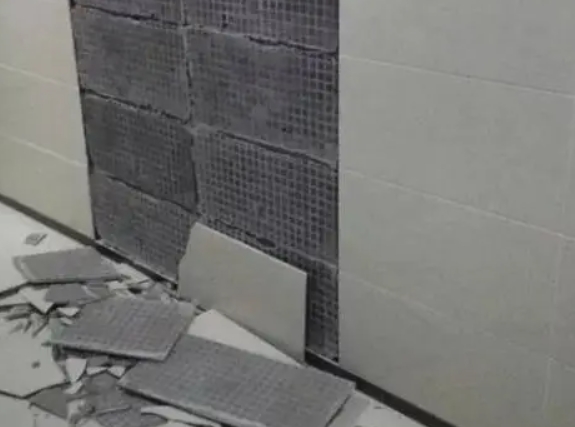 卫滨瓷砖空鼓维修公司分享下卫滨墙砖松动维修的知识